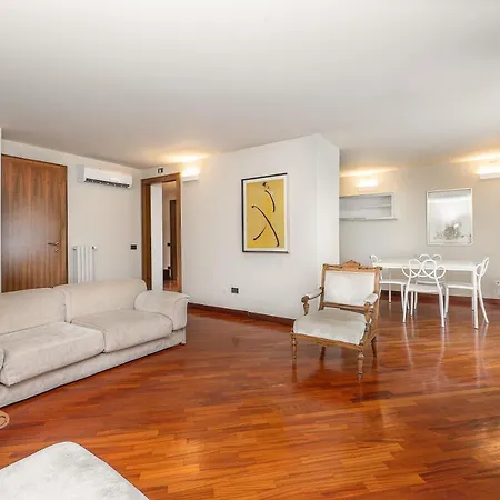 דירה Cozy 2 Bedroom In The Heart Of ורונה