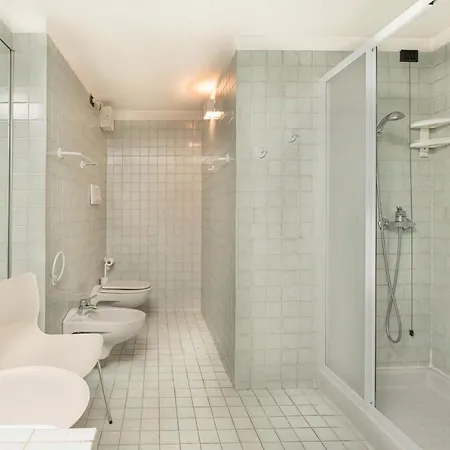 Cozy 2 Bedroom In The Heart Of