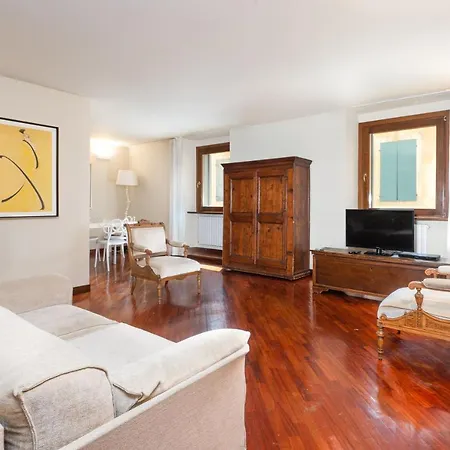 アパート Cozy 2 Bedroom In The Heart Of