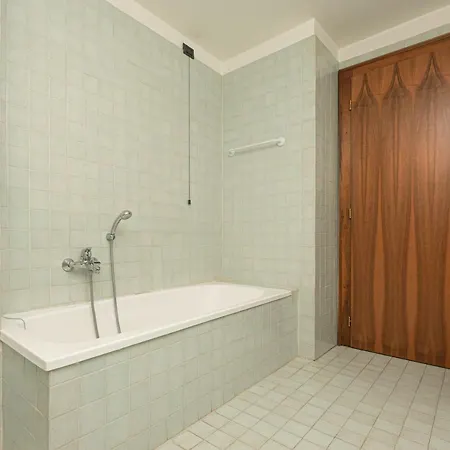 Cozy 2 Bedroom In The Heart Of